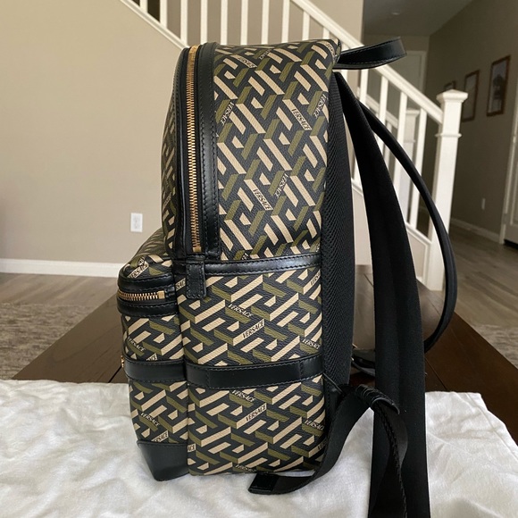 Sold! Versace La Greca Signature Backpack - Picture 4 of 11